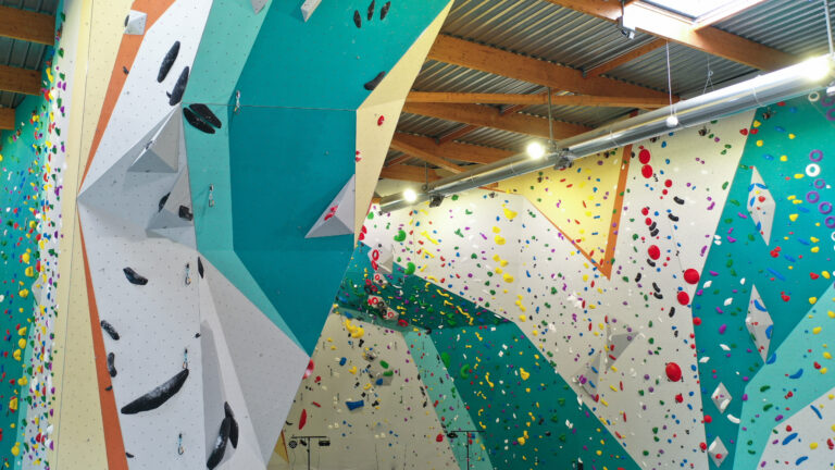 La plus grande salle d'escalade voie et bloc du Mans : Climb Up