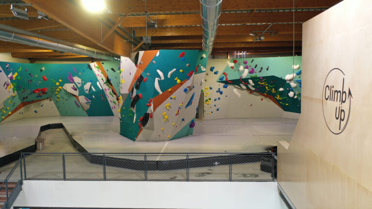 La salle d'escalade du Mans : Climb Up : espace bloc